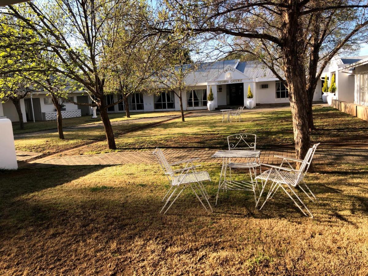 Umtali Country Inn Aliwal North Exterior photo