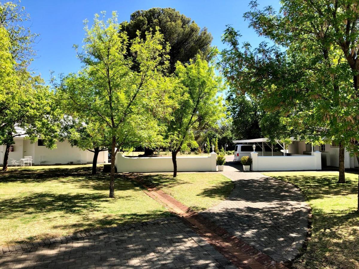Umtali Country Inn Aliwal North Exterior photo
